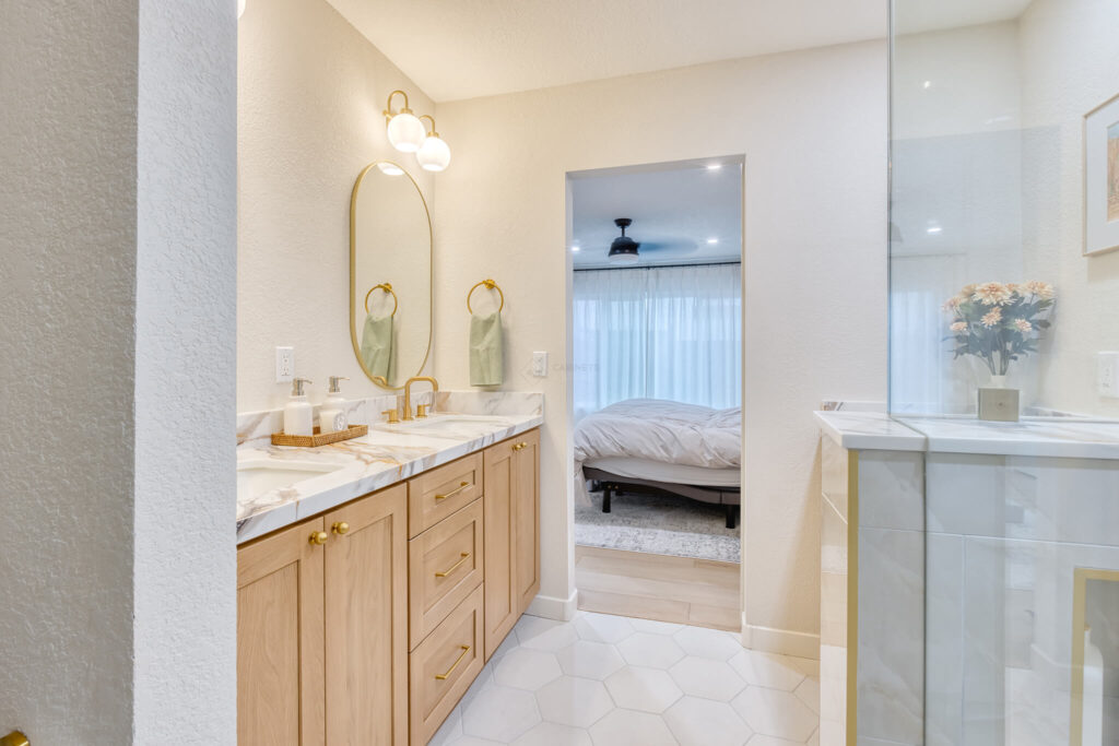 Tam's Vanity - 405 Cabinets & Stone - 04