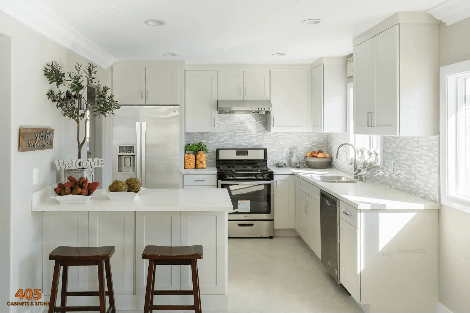 Kitchens with Off-White Cabinets