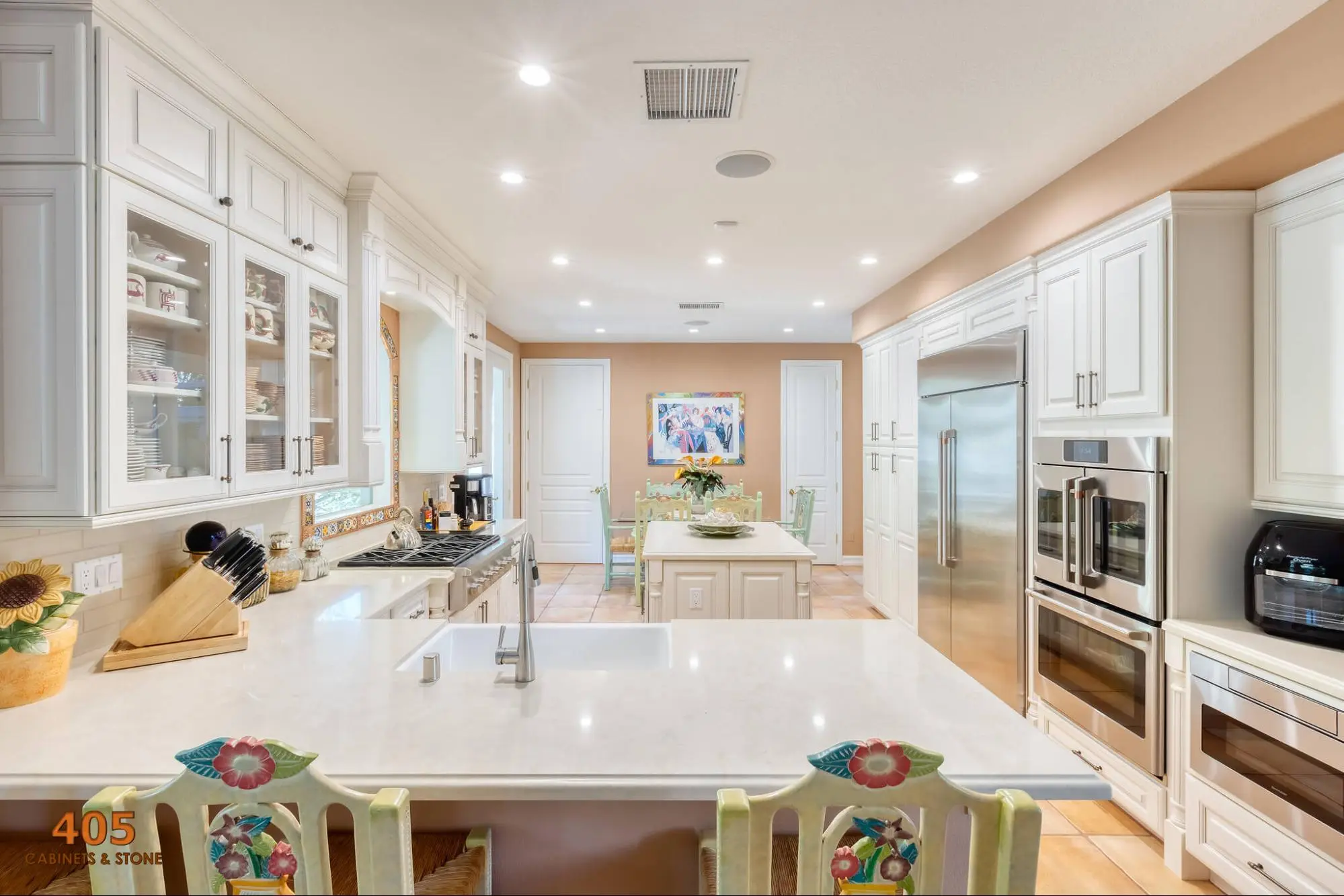 Stunning White Kitchen Cabinets with Stainless Steel Appliances image5