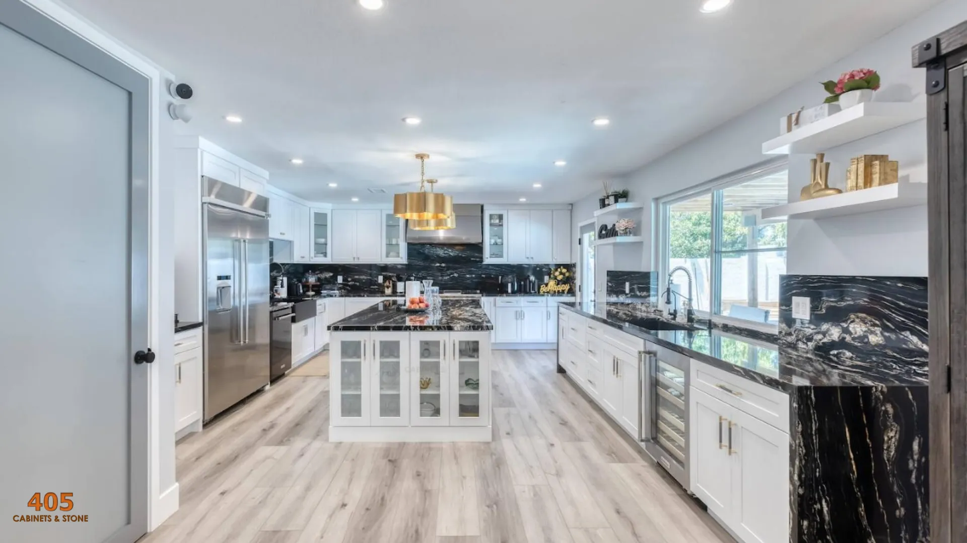 Kitchen Cabinets with Glass Doors_04