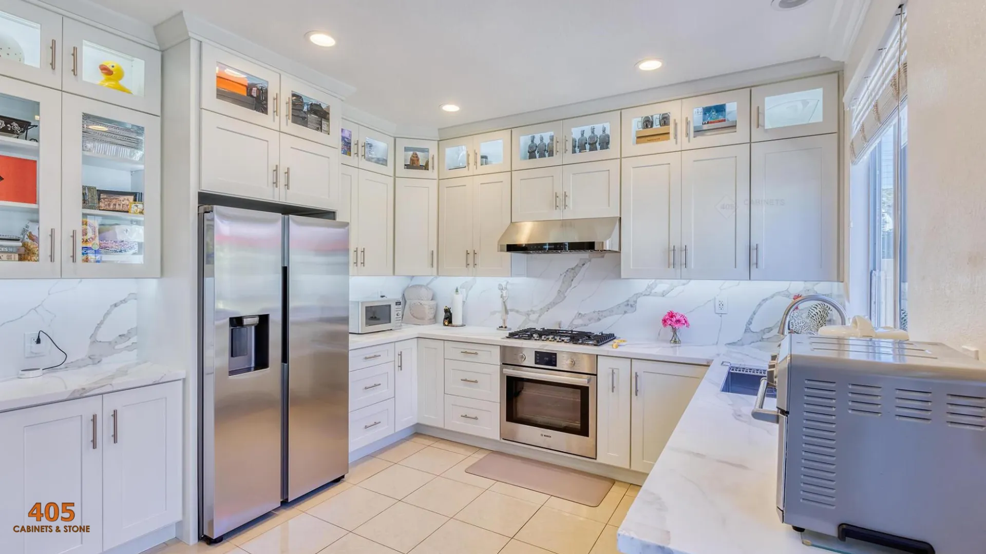 Kitchen Cabinets with Glass Doors_03