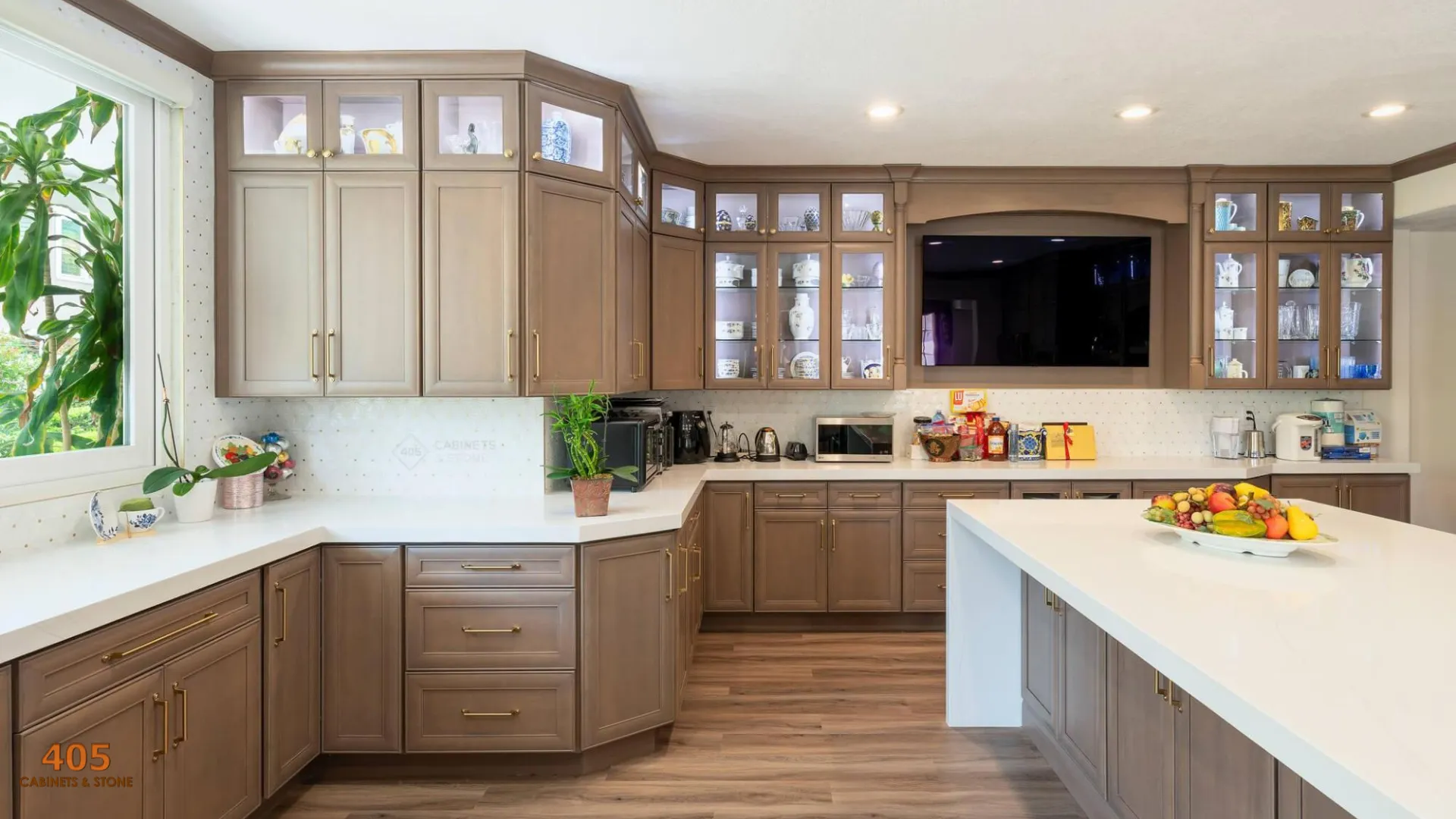 Kitchen Cabinets with Glass Doors_05