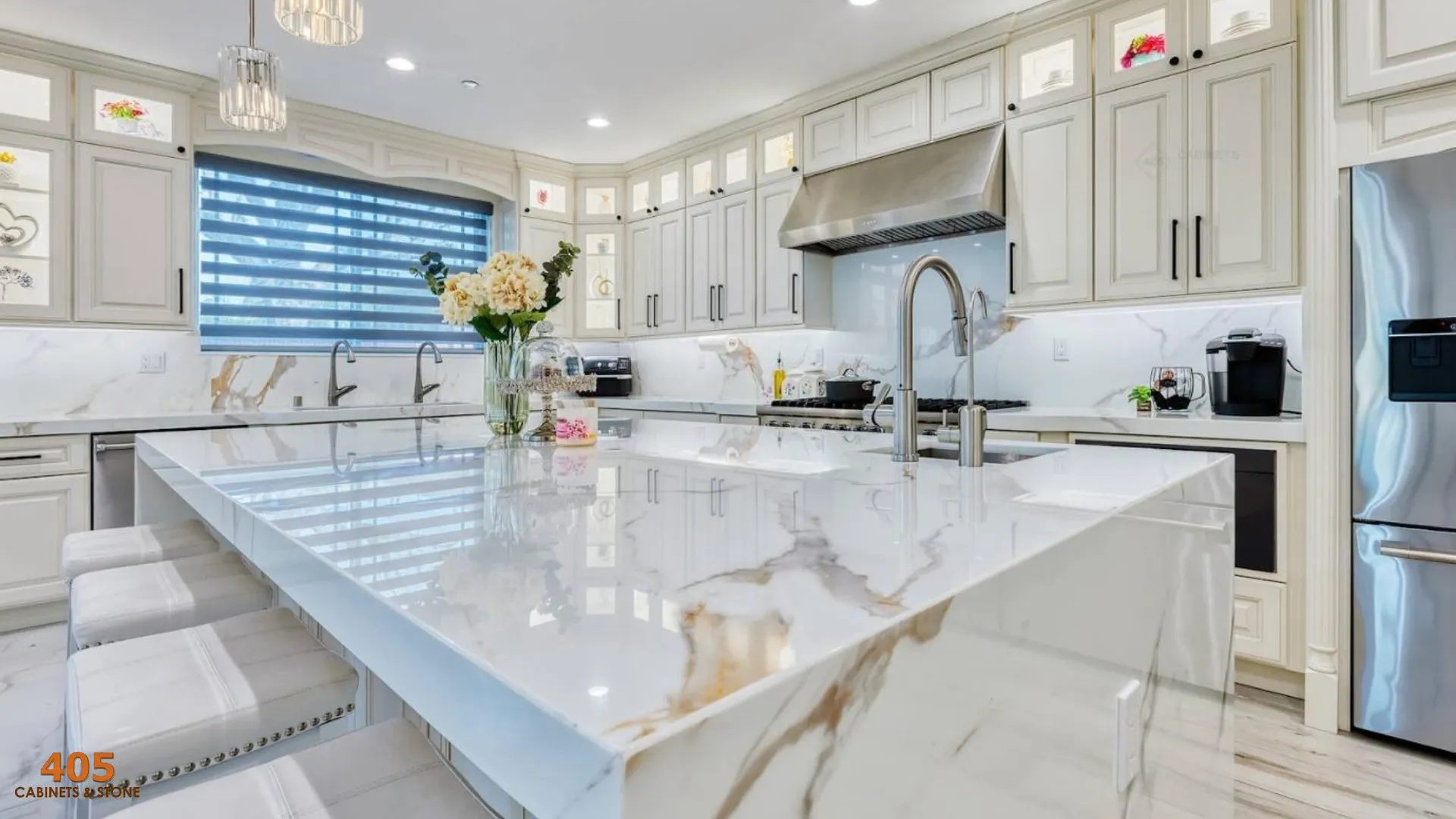 Venice Creme - Traditional style creamed color kitchen and bathroom cabinets