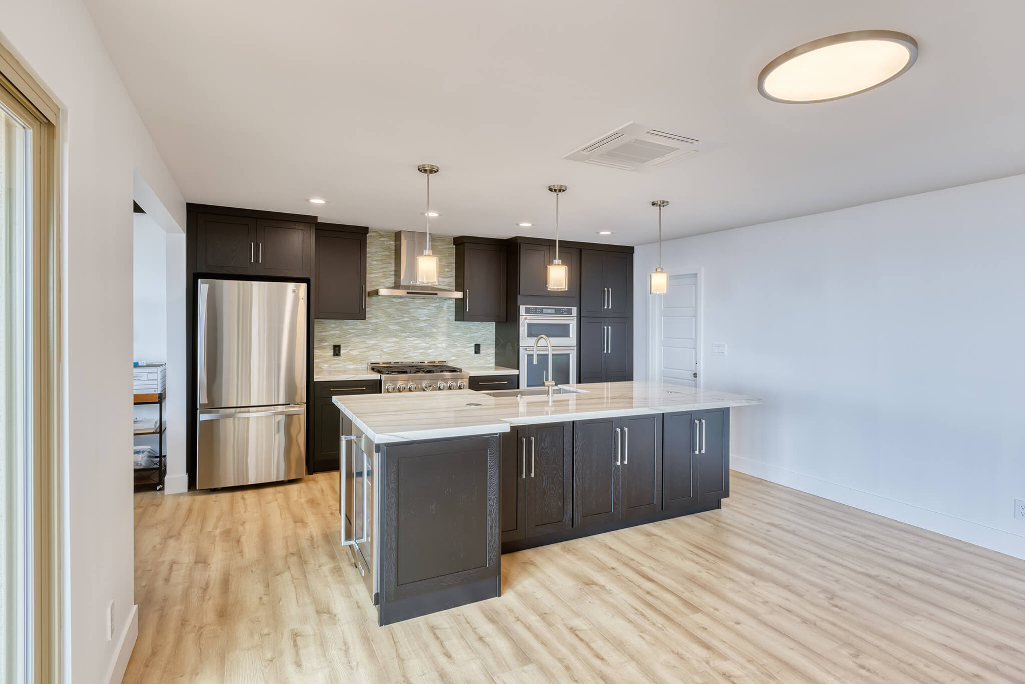 Johnny's Kitchen - 405 Cabinets & Stone - 04