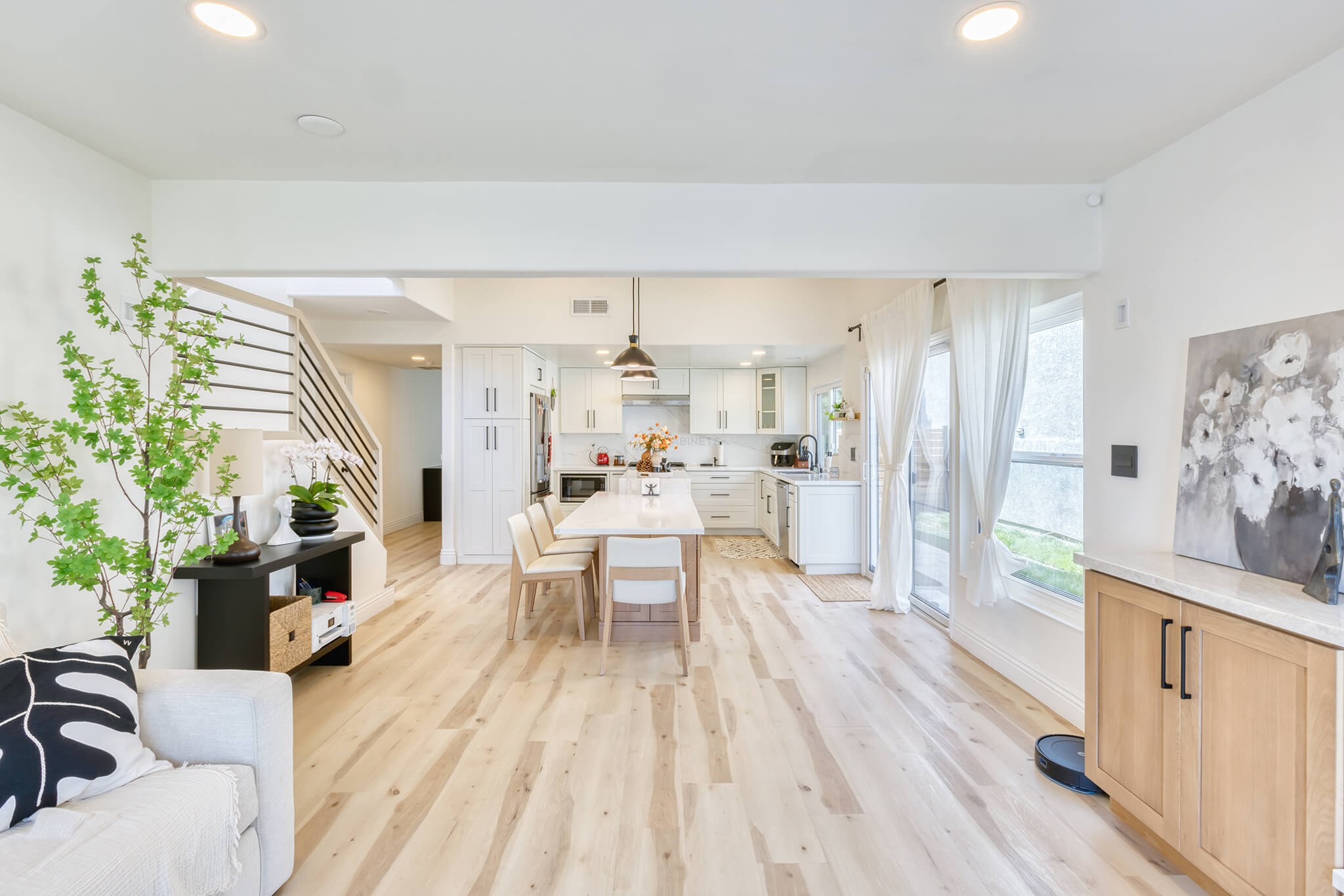 Khanh's Kitchen - 405 Cabinets & Stone - 01