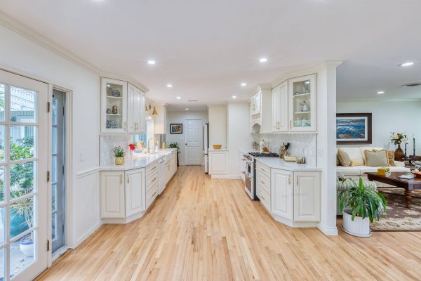 Bobbie's Kitchen - 405 Cabinets & Stone - 05