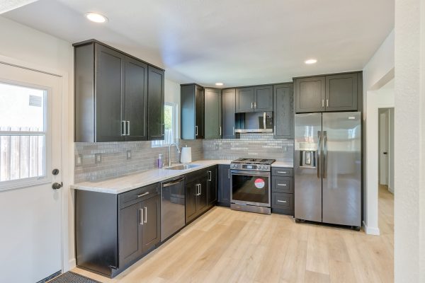 Costa's Kitchen - 405 Cabinets & Stone - 05