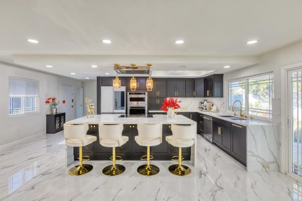 Thien's Kitchen - 405 Cabinets & Stone - 01